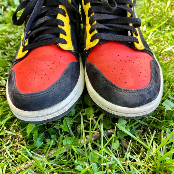 Nike Air Jordan Size 8.5 Men Red, Black and Yellow - Picture 14 of 16